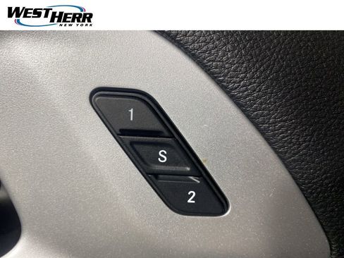 Used 2023 Chrysler Pacifica Touring-L w/ S Appearance Package image 11