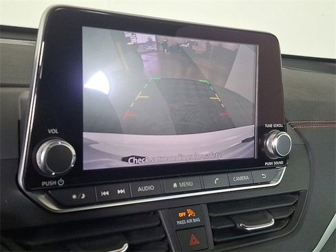 Used 2022 Nissan Altima 2.5 SR image 4