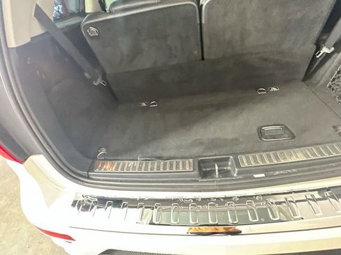 Used 2016 Mercedes-Benz GL 550 4MATIC image 29