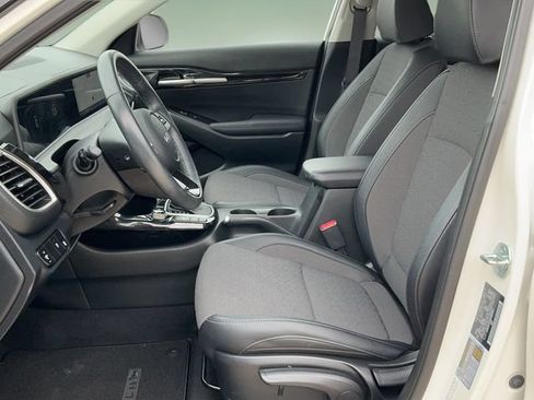 Used 2025 Kia Seltos S AWD/4WD image 12