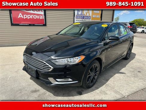 Used 2018 Ford Fusion SE w/ Equipment Group 201A FWD image 1