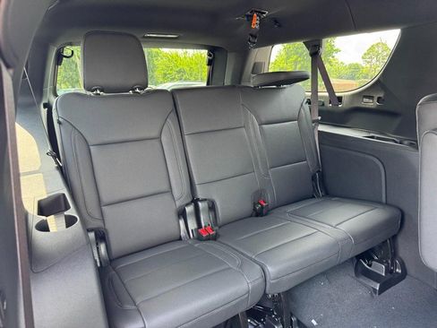 New 2026 Chevrolet Suburban LT w/ Comfort Package AWD/4WD image 27