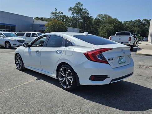 Used 2019 Honda Civic Touring image 7