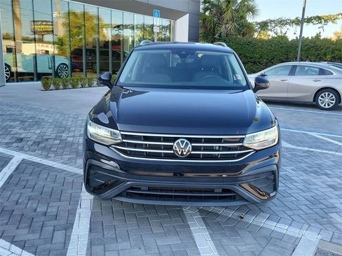 Used 2022 Volkswagen Tiguan SE image 8