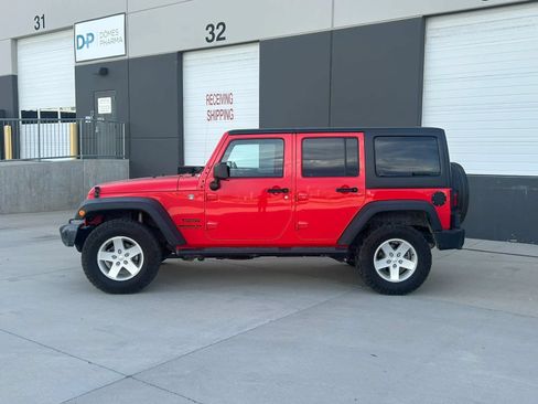 Used 2013 Jeep Wrangler Unlimited Sport AWD/4WD image 6
