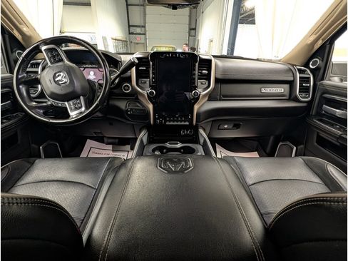 Used 2022 RAM 3500 Laramie AWD/4WD image 10