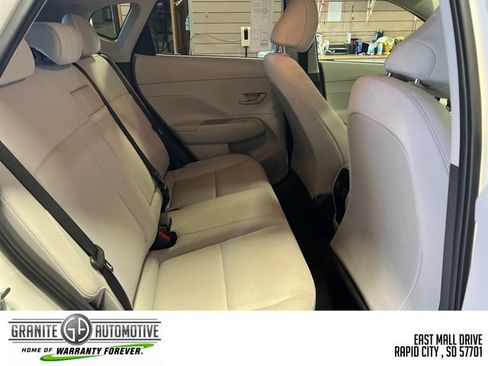 Used 2025 Hyundai Kona SEL AWD/4WD image 35