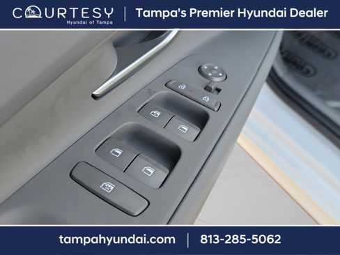 Certified 2025 Hyundai Elantra Sport image 17