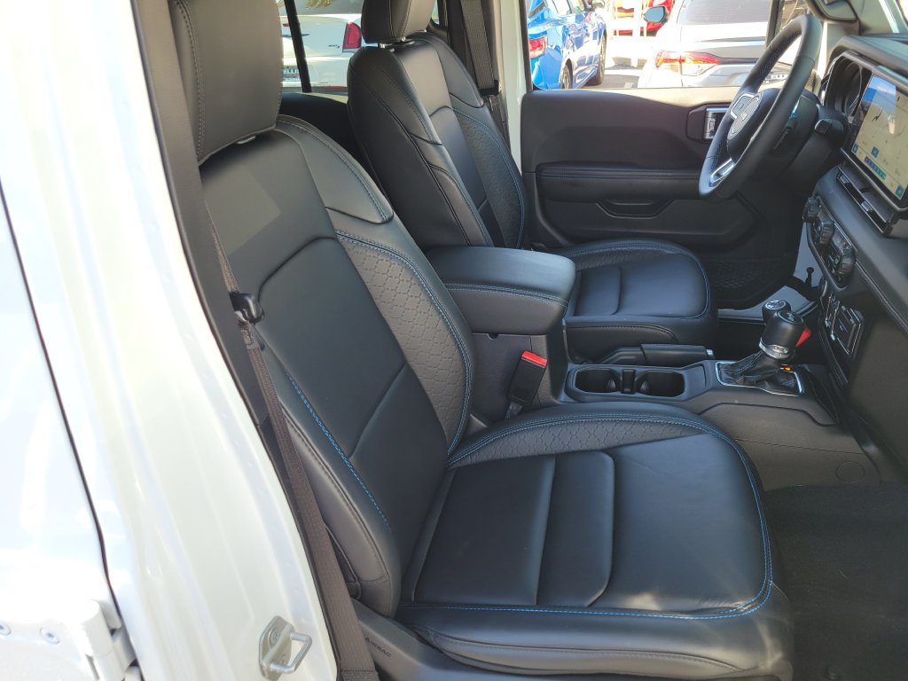 Used 2024 Jeep Wrangler High Altitude AWD/4WD image 19