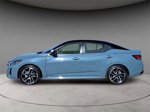 Certified 2024 Nissan Sentra SR w/ SR Premium Package image 2
