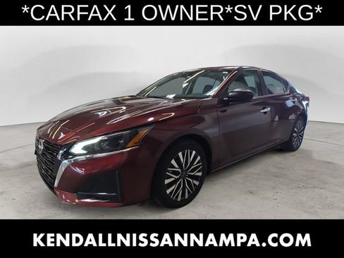 Used 2025 Nissan Altima 2.5 SV FWD image 1