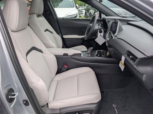 New 2026 Lexus UX 300h AWD image 8