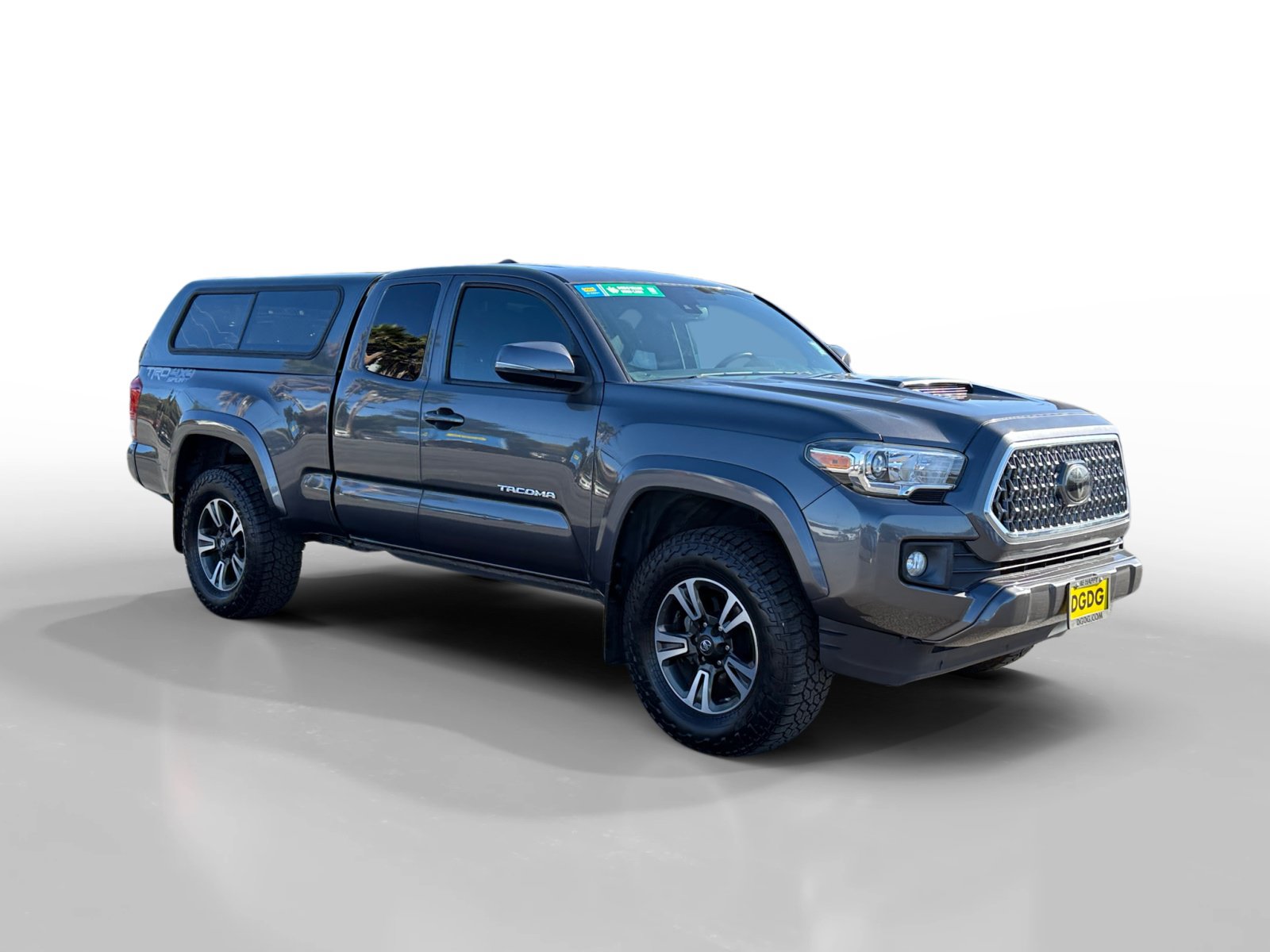 Used 2018 Toyota Tacoma TRD Sport AWD/4WD image 7