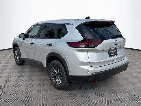 Used 2024 Nissan Rogue S FWD image 7