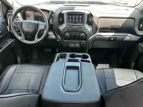 Used 2023 Chevrolet Silverado 1500 Custom Trail Boss w/ LPO, Dark Essentials Package AWD/4WD image 11