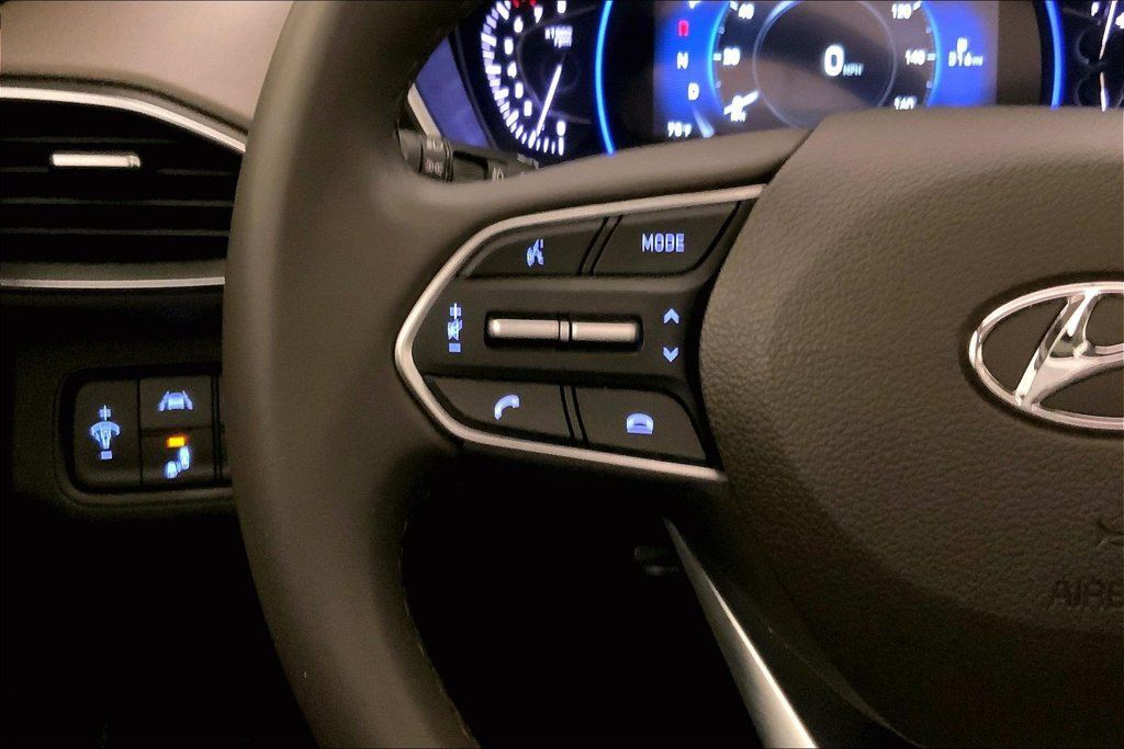 Used 2019 Hyundai Santa Fe Limited FWD image 18