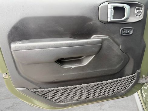 Used 2022 Jeep Gladiator Willys image 22