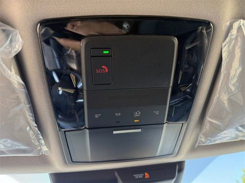 New 2025 Mitsubishi Outlander SE image 22