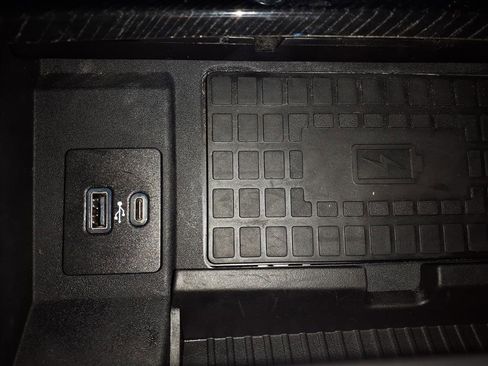 Used 2022 Ford F250 Platinum image 25