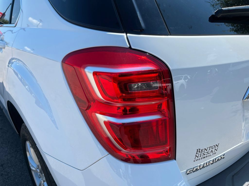 Used 2017 Chevrolet Equinox LT FWD image 38