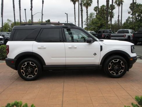 Certified 2022 Ford Bronco Sport Outer Banks w/ Tech Package AWD/4WD image 5