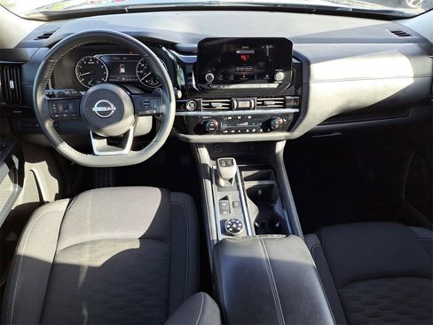 Certified 2023 Nissan Pathfinder SV w/ SV Premium Package image 11