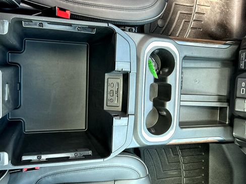 Used 2023 Chevrolet Silverado 3500 High Country image 12