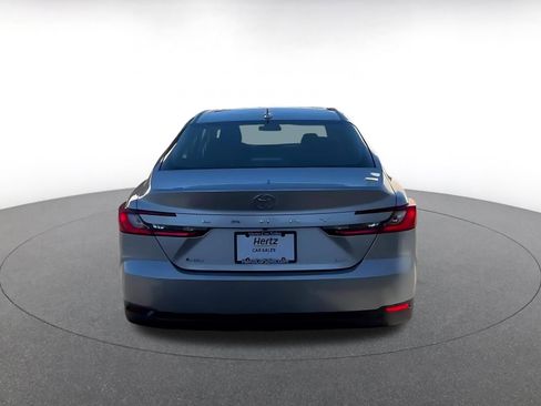 Used 2025 Toyota Camry LE image 12