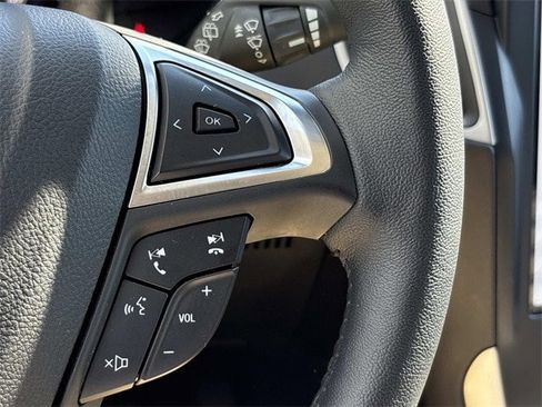 Certified 2024 Ford Edge SEL w/ Convenience Package image 30