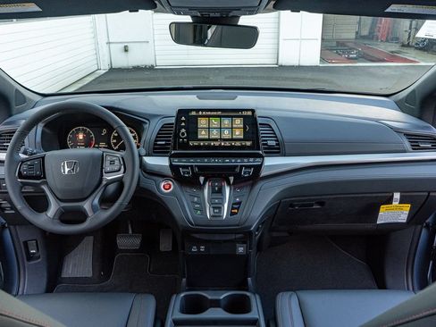 New 2026 Honda Odyssey Sport-L image 18
