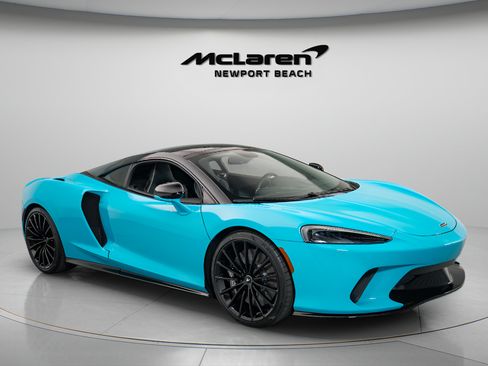 Used 2023 McLaren GT RWD image 1