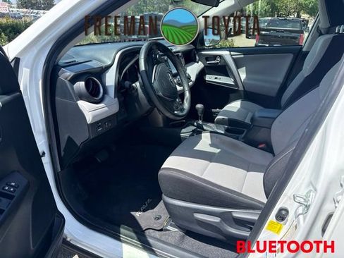 Used 2017 Toyota RAV4 XLE w/ Convenience Package AWD/4WD image 7