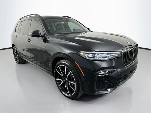 Used 2021 BMW X7 xDrive40i w/ M Sport Package AWD/4WD image 3