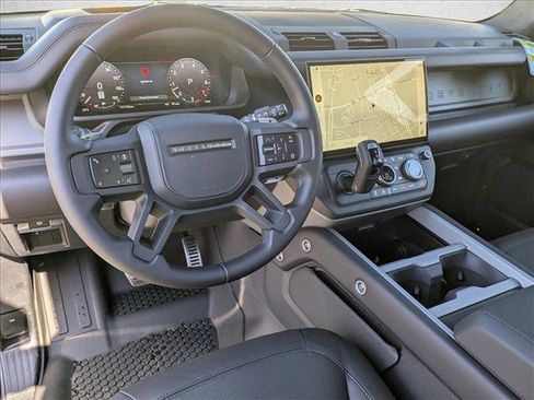 New 2026 Land Rover Defender 90 V8 AWD/4WD image 16