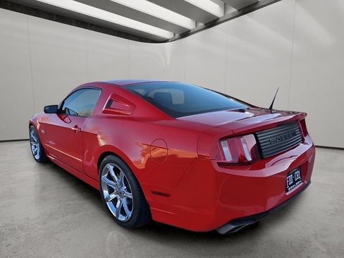 Used 2011 Ford Mustang GT Premium w/ Comfort Pkg RWD image 4