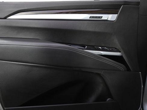 Certified 2025 Cadillac Escalade Premium Luxury image 23