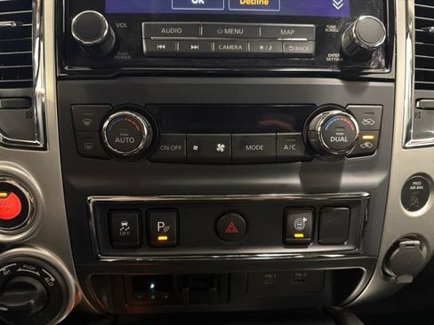 Used 2020 Nissan Titan SV w/ SV Convenience Package AWD/4WD image 25