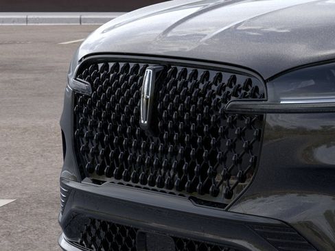 New 2026 Lincoln Aviator AWD image 17