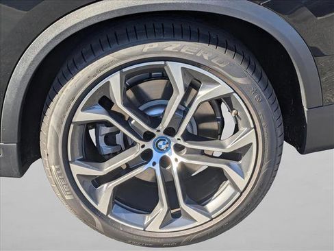 Used 2025 BMW X5 xDrive50e w/ Parking Assistance Package image 23