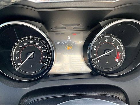 Used 2017 Jaguar F-TYPE R image 21