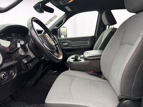 Used 2023 RAM 2500 Big Horn w/ Level 1 Equipment Group image 9