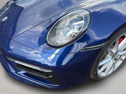 Used 2022 Porsche 911 Carrera RWD image 9