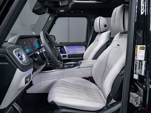 Used 2025 Mercedes-Benz G 63 AMG AMG G 63 image 31