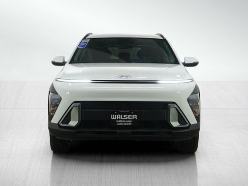 Used 2025 Hyundai Kona SEL image 11