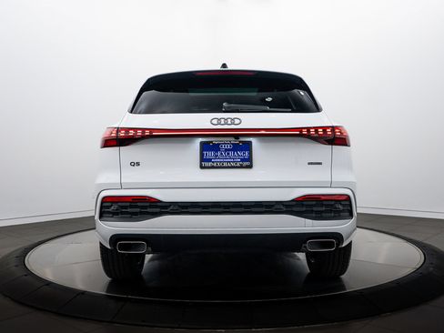 Used 2025 Audi Q5 Premium w/ Convenience Package AWD/4WD image 21