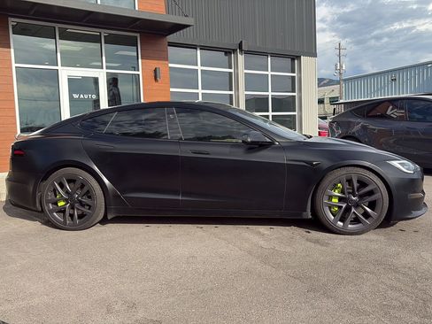 Used 2022 Tesla Model S Plaid AWD/4WD image 9