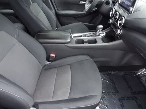 Used 2024 Nissan Sentra SV FWD image 12