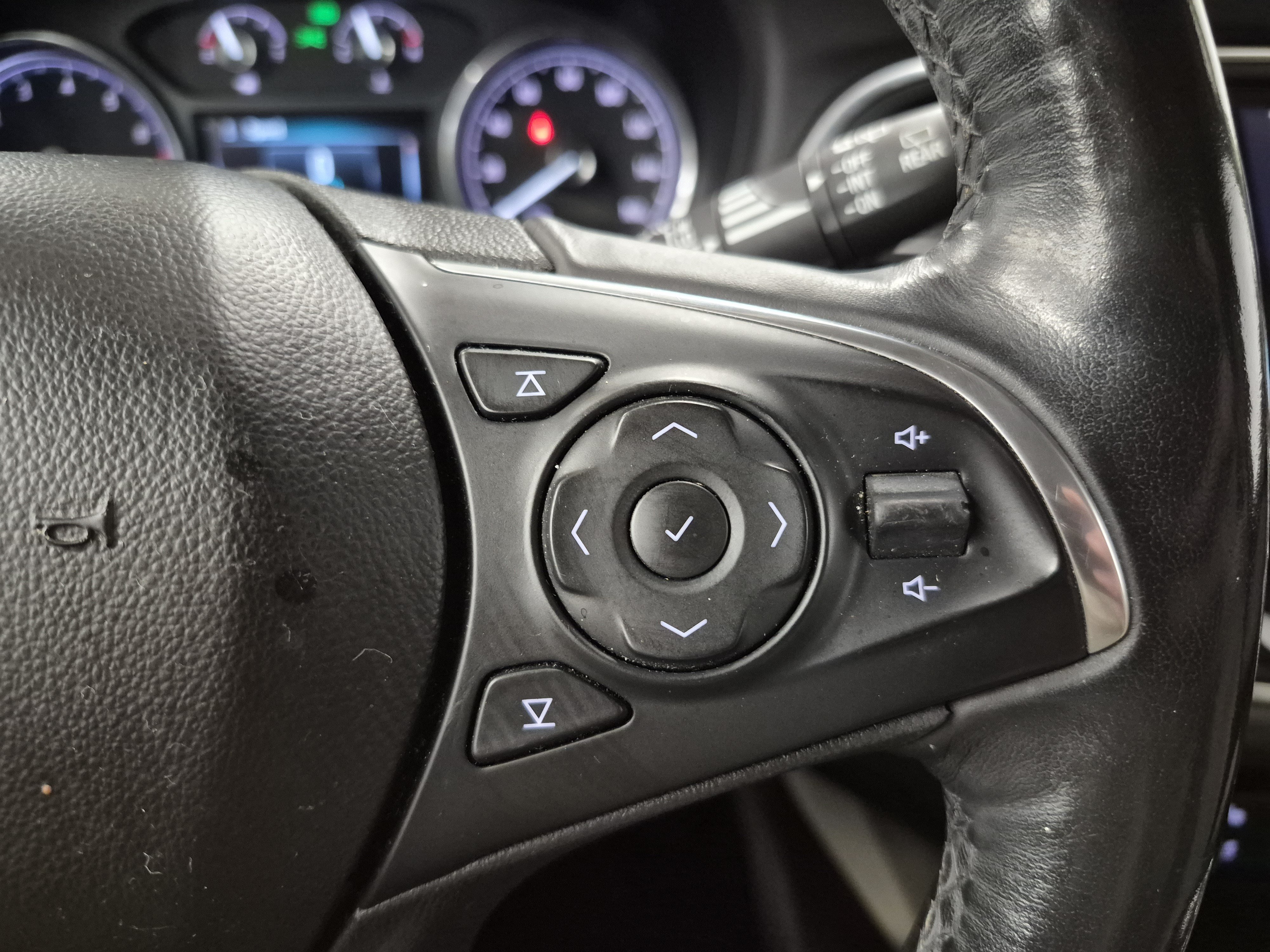 Used 2018 Buick Enclave Premium FWD image 28