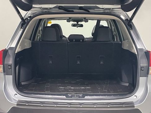 Used 2019 Subaru Forester Limited AWD/4WD image 5