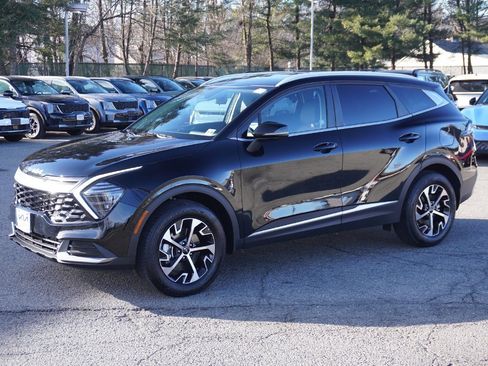 Used 2025 Kia Sportage EX image 9